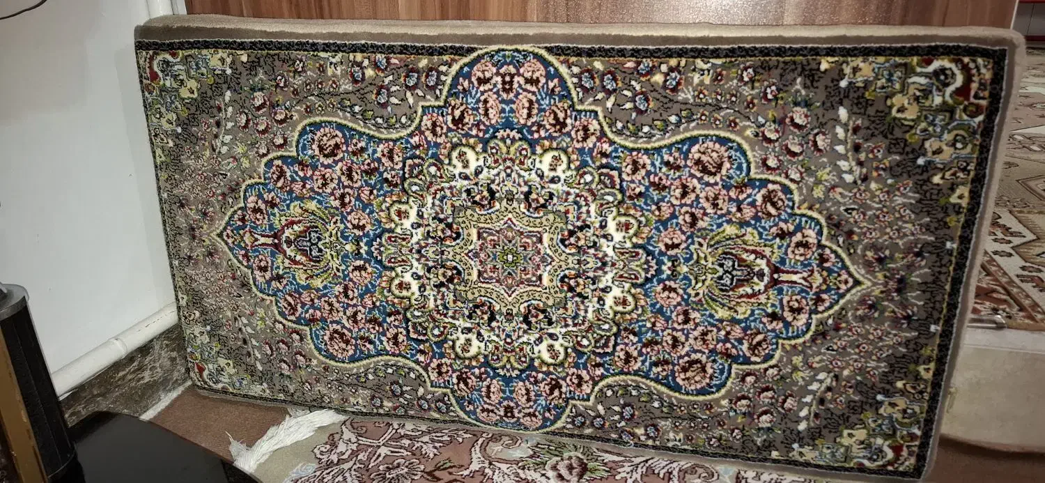 دو عدد پشتی|پشتی|محمدشهر, شهرک چمران|دیوار