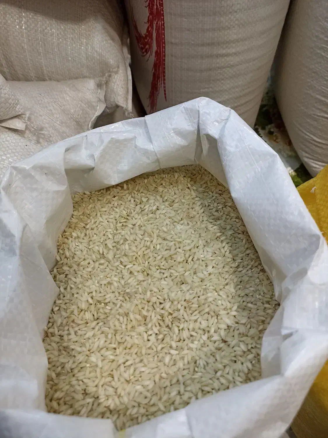 برنج عنبربو قهوه ای اصل،خوش عطروسالم با خواص زیاد|خوردنی و آشامیدنی|اصفهان, خواجه عمید|دیوار