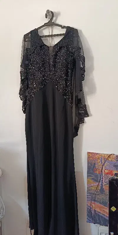 لباس مجلسی مشکی|لباس|شیراز, محراب|دیوار