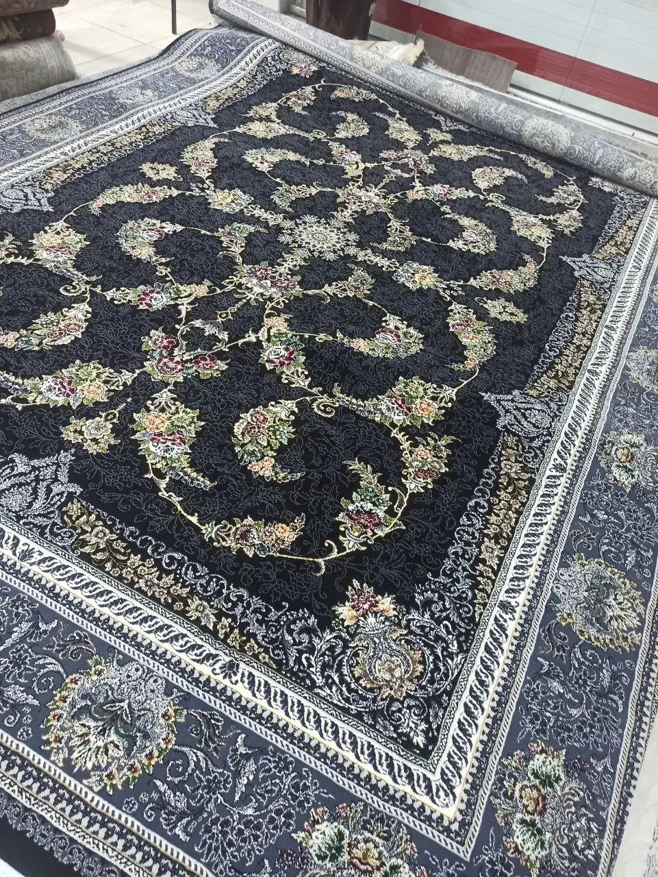 ۲ تخته فرش ۱۲ متری ۷۰۰ شانه۲ ماه کارکرد ۲۳میلیون|فرش|جوانرود, |دیوار