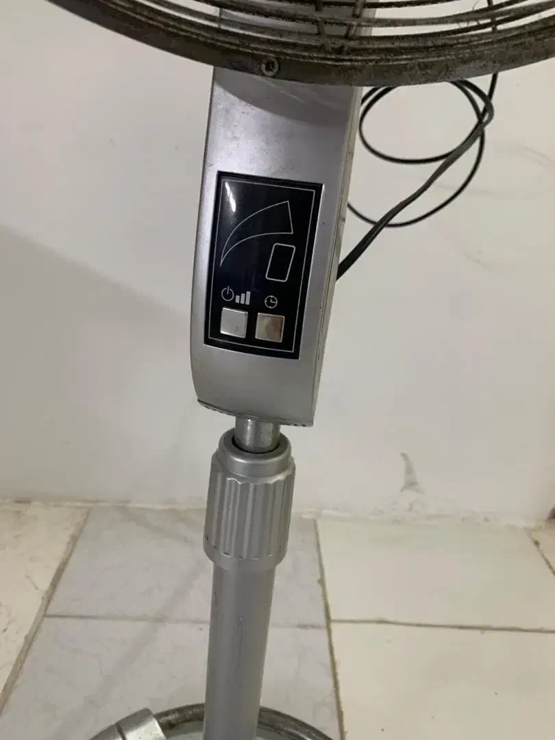 پنکه مدیا کاملا سالم با تست|پنکه و تصفیه‌کنندهٔ هوا|لنگرود, |دیوار