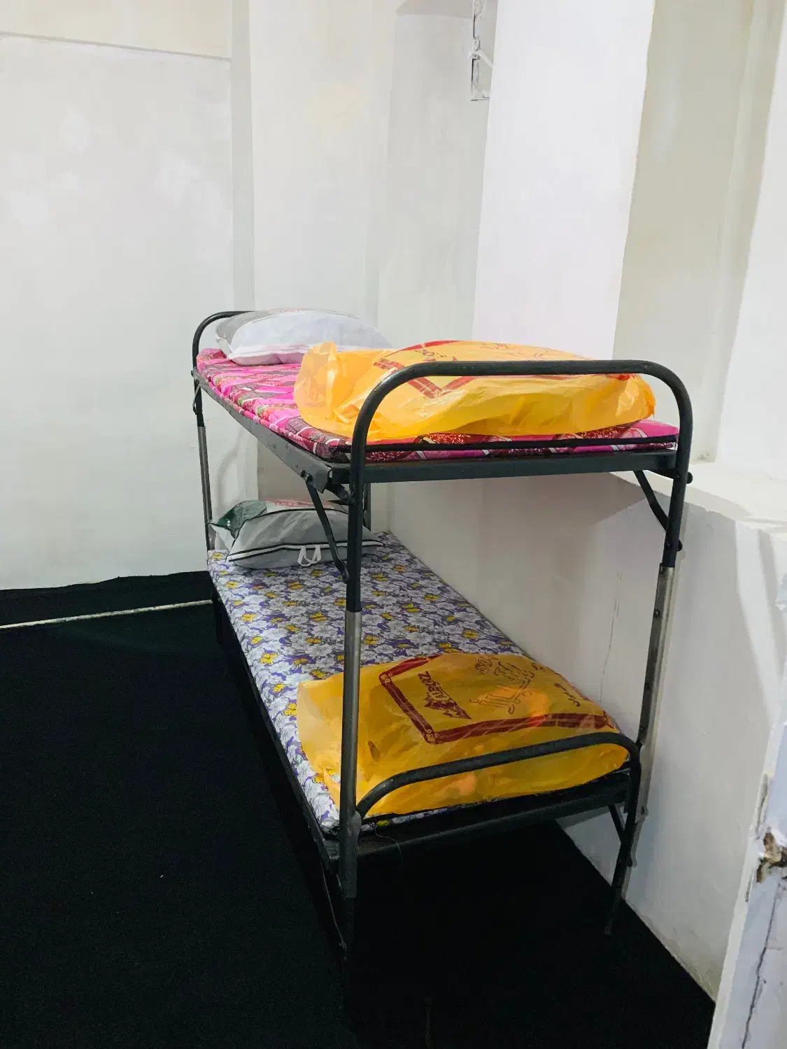 خوابگاه‌ و اقامتگاه و پانسیون ویژه آقایان|اجارهٔ کوتاه‌مدت آپارتمان و سوئیت|تهران, امام حسین|دیوار