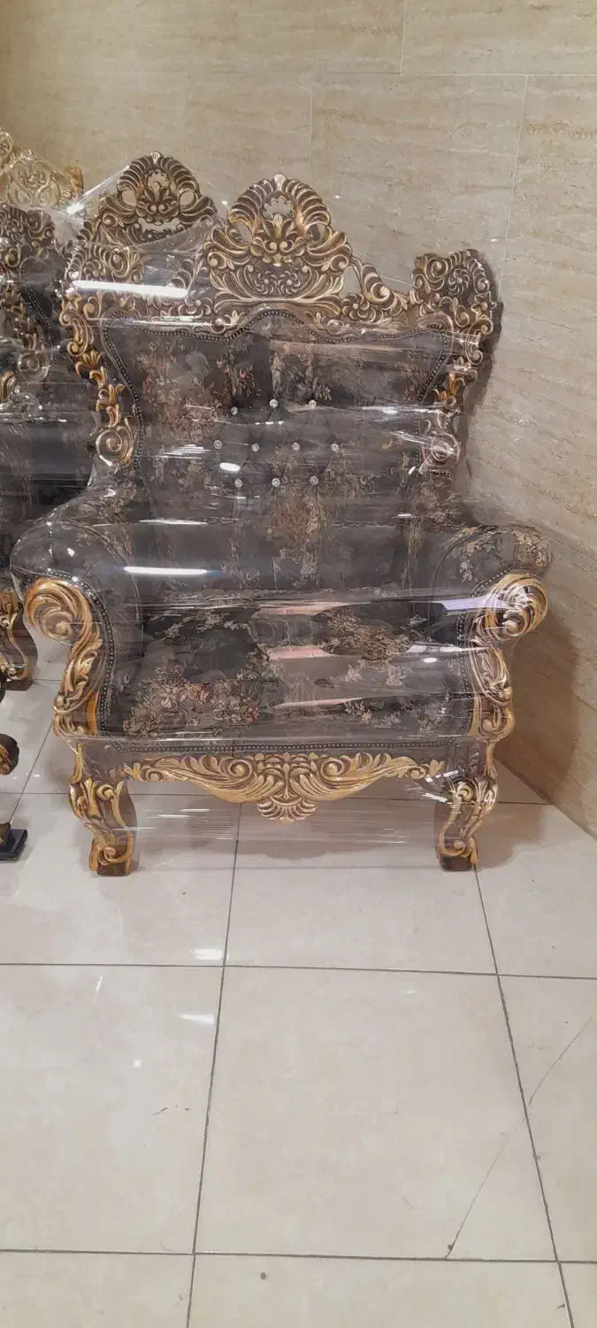 مبل استیل سلطنتی ۹نفره با عسلی|مبلمان خانگی و میز عسلی|مشکین‌دشت, |دیوار
