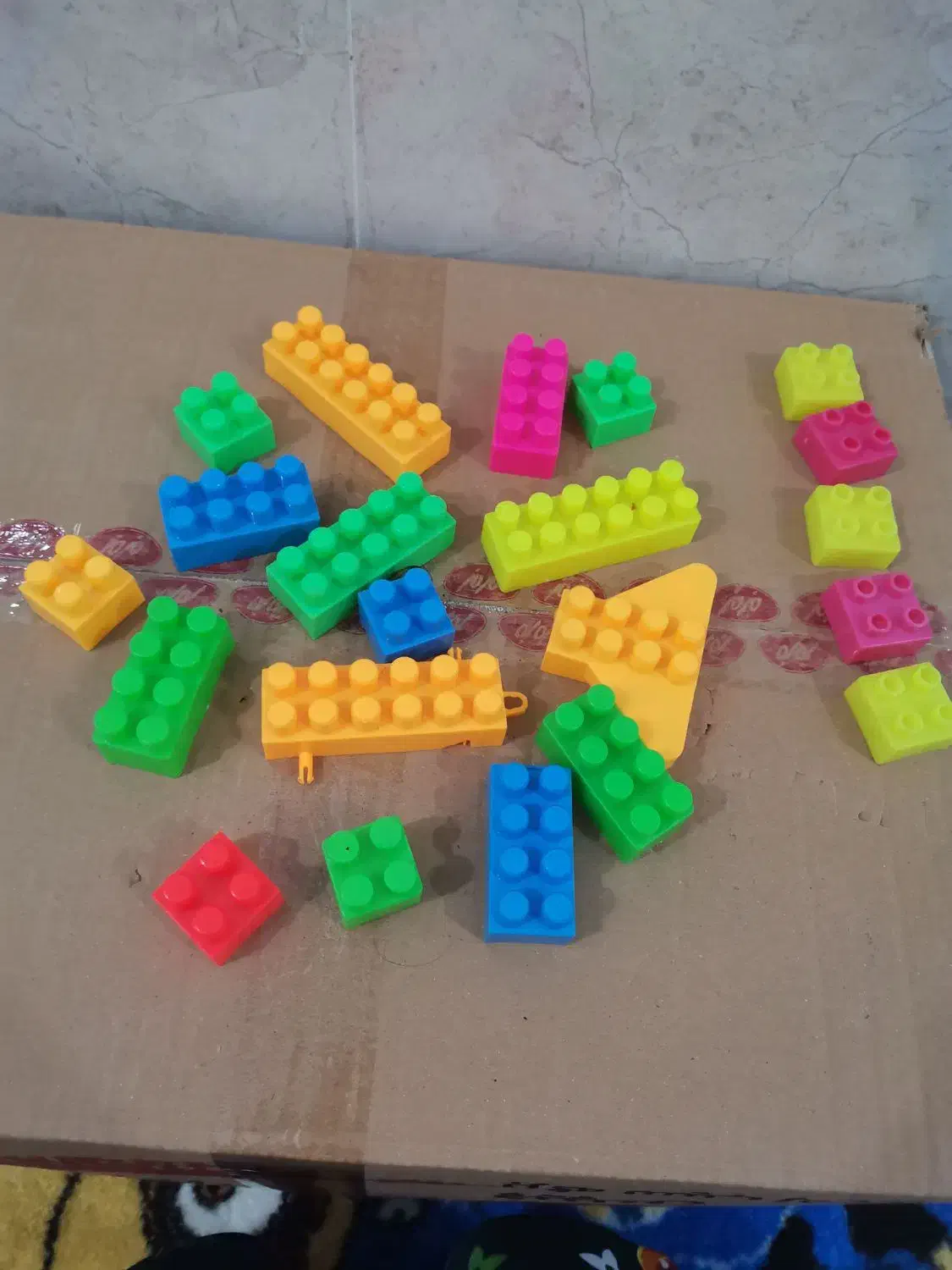 اسباب بازی و کارت اموزشی و قمقمه|اسباببازی بچه|برازجان, |دیوار