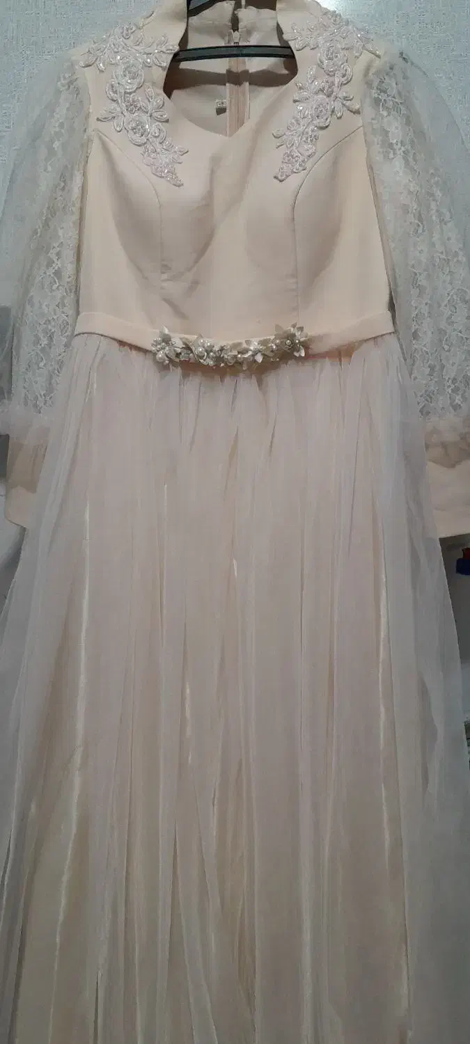 لباس مجلسی|لباس|مسجد سلیمان, |دیوار