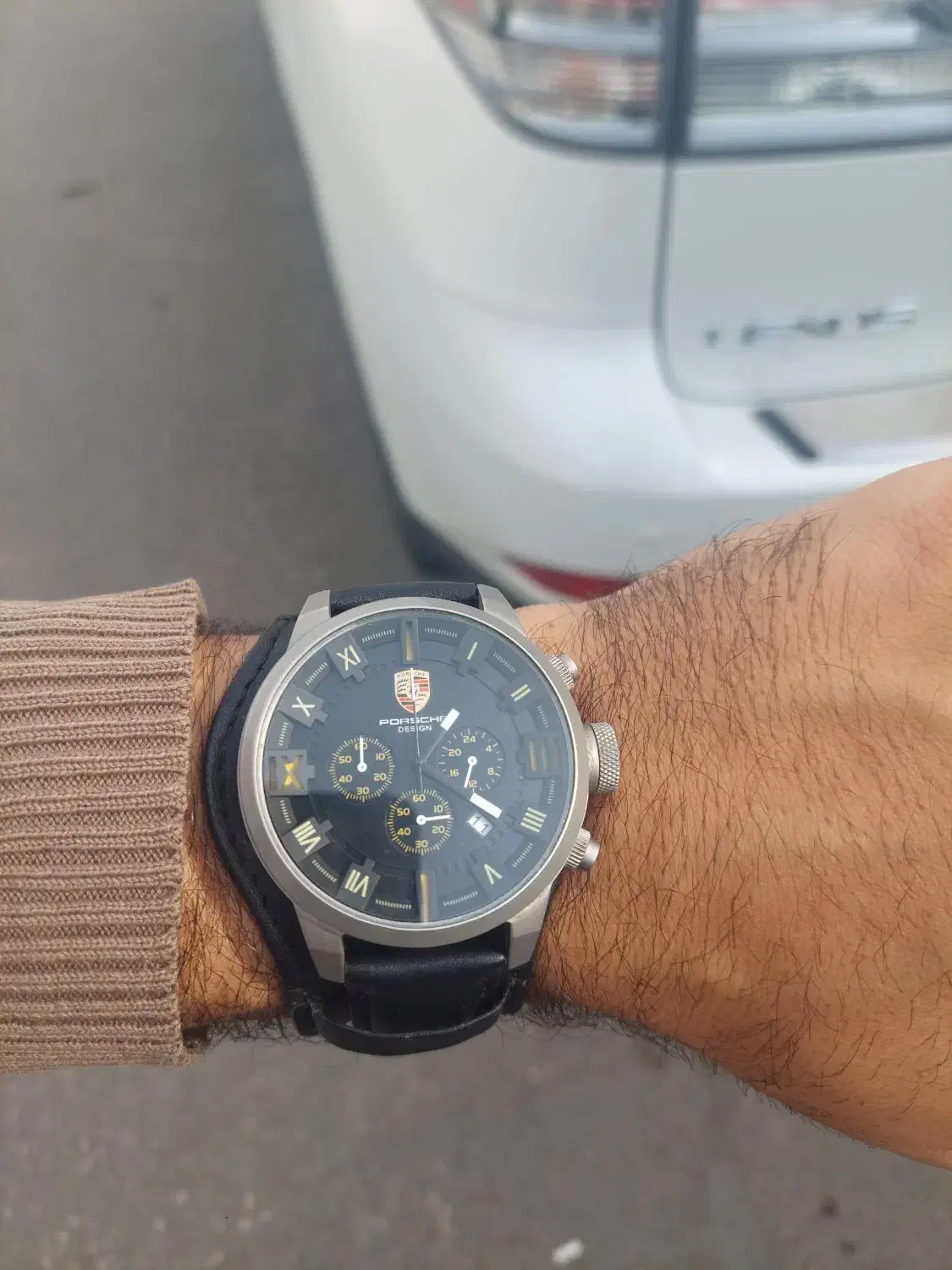 ساعت پورش دیزاین|ساعت|شیراز, بعثت|دیوار