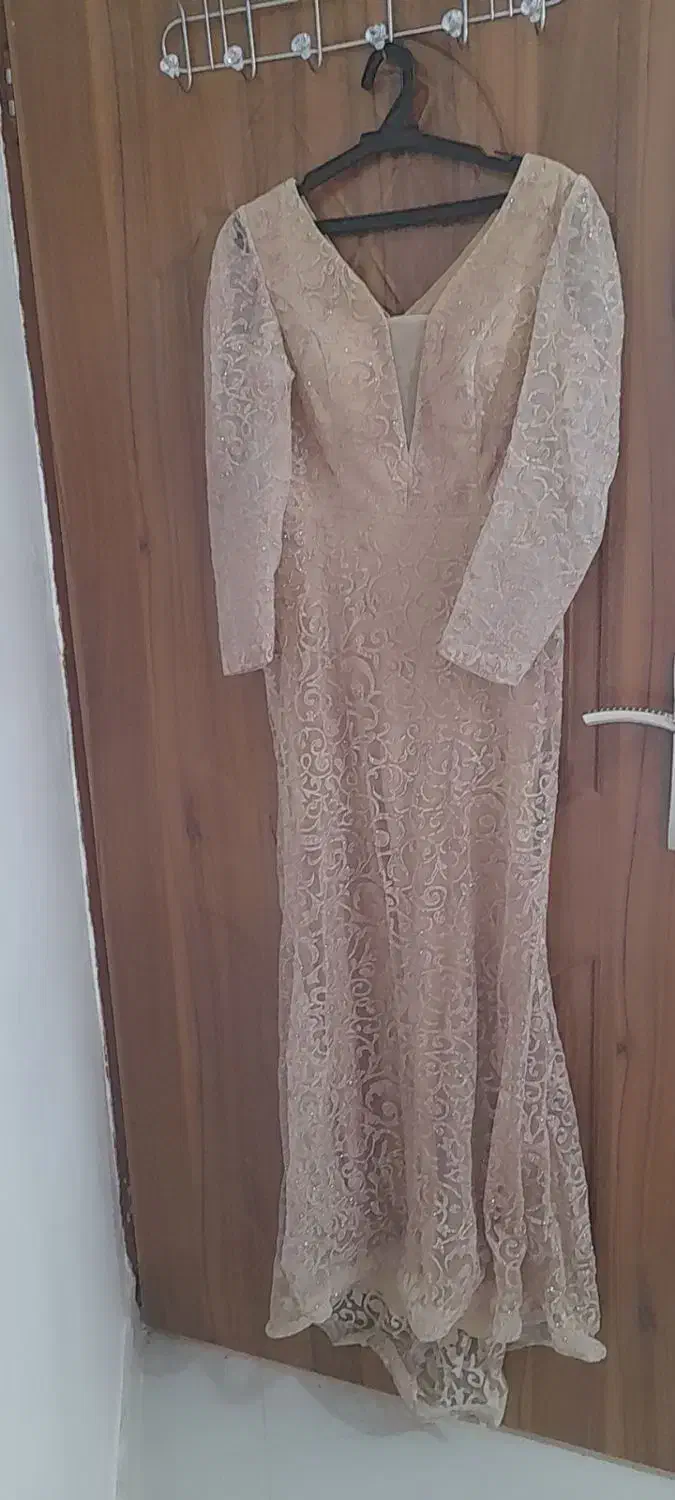 پیراهن مجلسی سایز۳۸ قیمت ۸۰۰۰۰۰|لباس|اراک, |دیوار