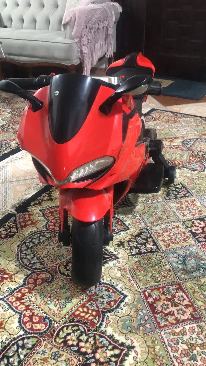 موتور شارژی و ماشین شارژی ..کودک|اسباب‌بازی بچه|بهشهر, |دیوار