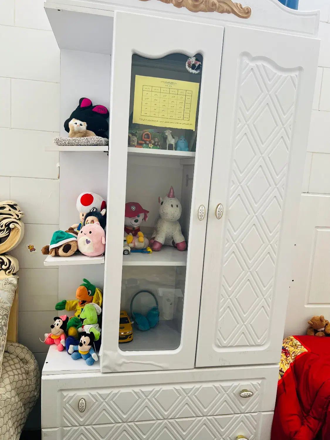 تخت و کمد و دراور|تخت و صندلی بچه|یزد, |دیوار