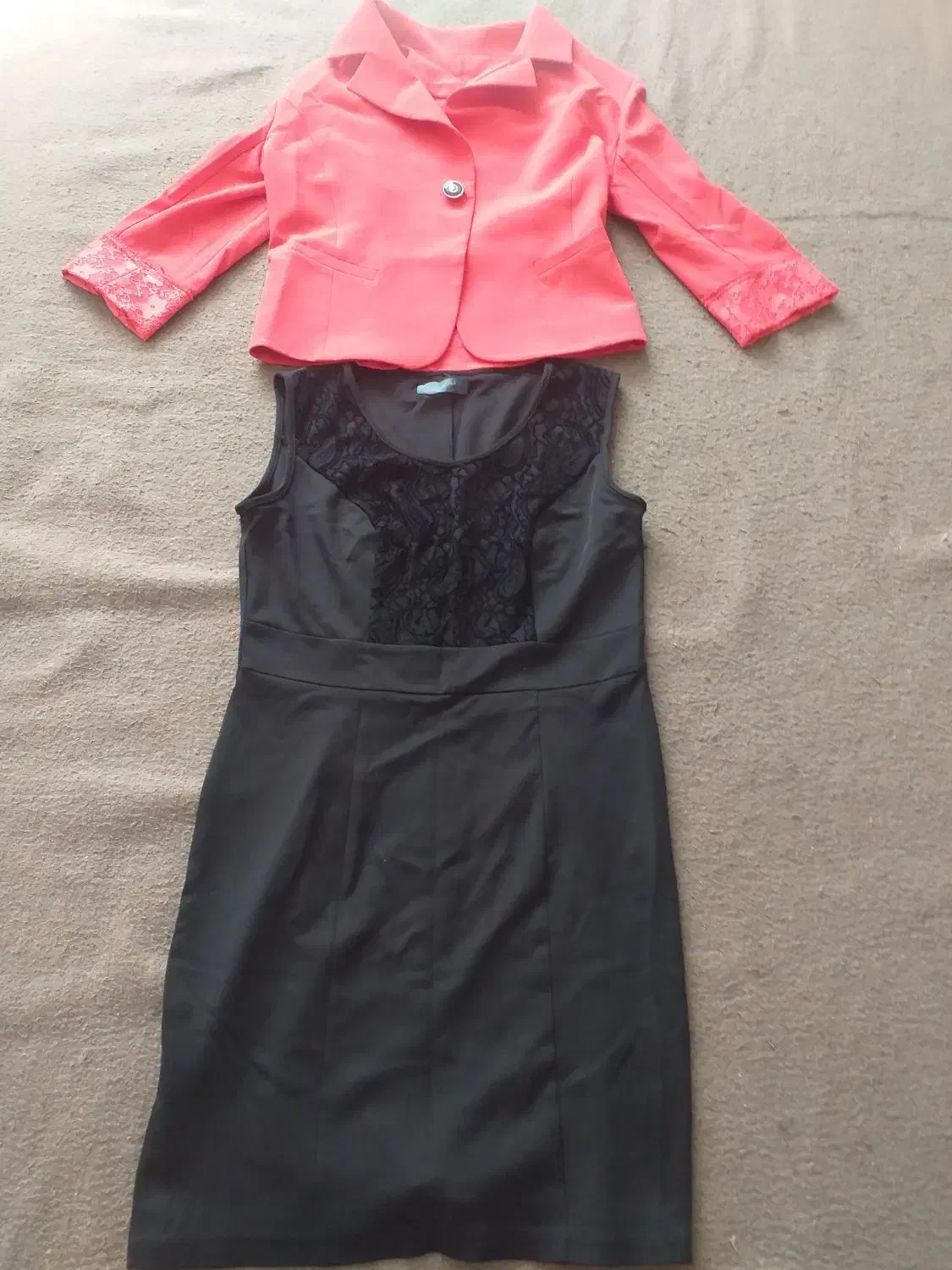 چند عدد لباس مجلسی|لباس|بروجرد, |دیوار