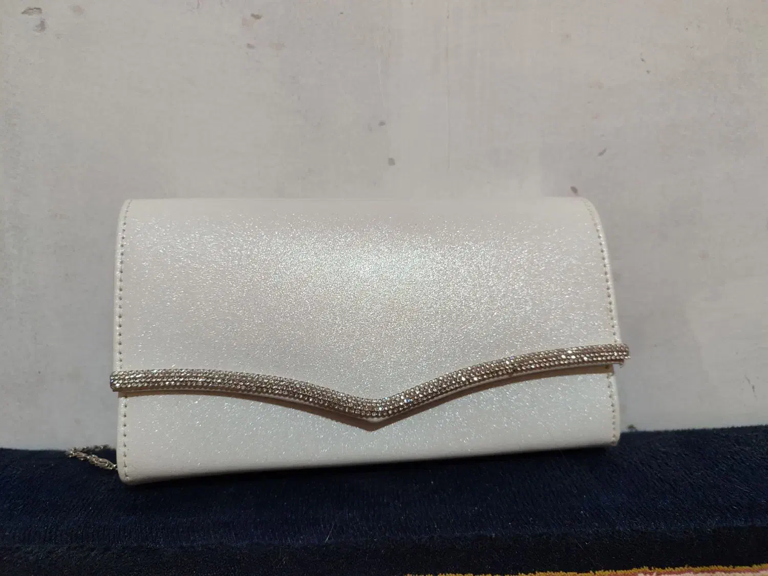 لباس عقد|لباس|باقرشهر, |دیوار