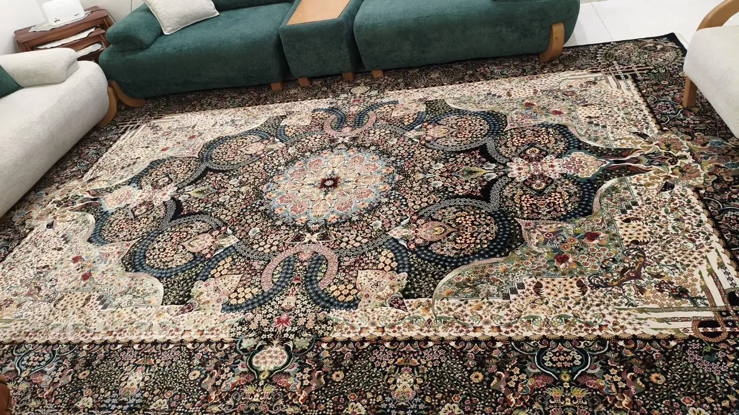 دو عدد فرش نه متری ۷۰۰شانه|فرش|گرگان, |دیوار