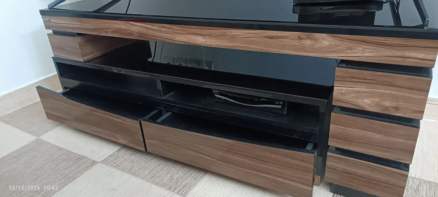 میز تی وی|میز تلویزیون|اراک, |دیوار