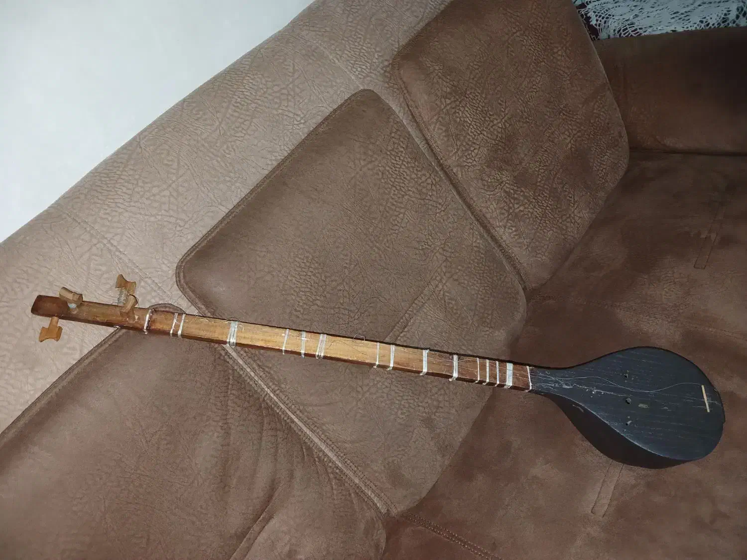 سه تار|سازهای سنتی|دزفول, |دیوار