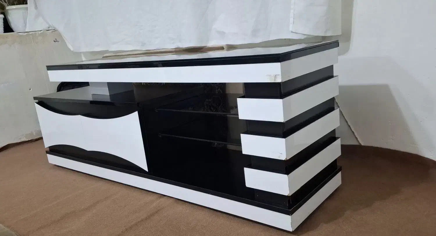 میز تلویزیون|میز تلویزیون|مهاباد (آذربایجان غربی), |دیوار