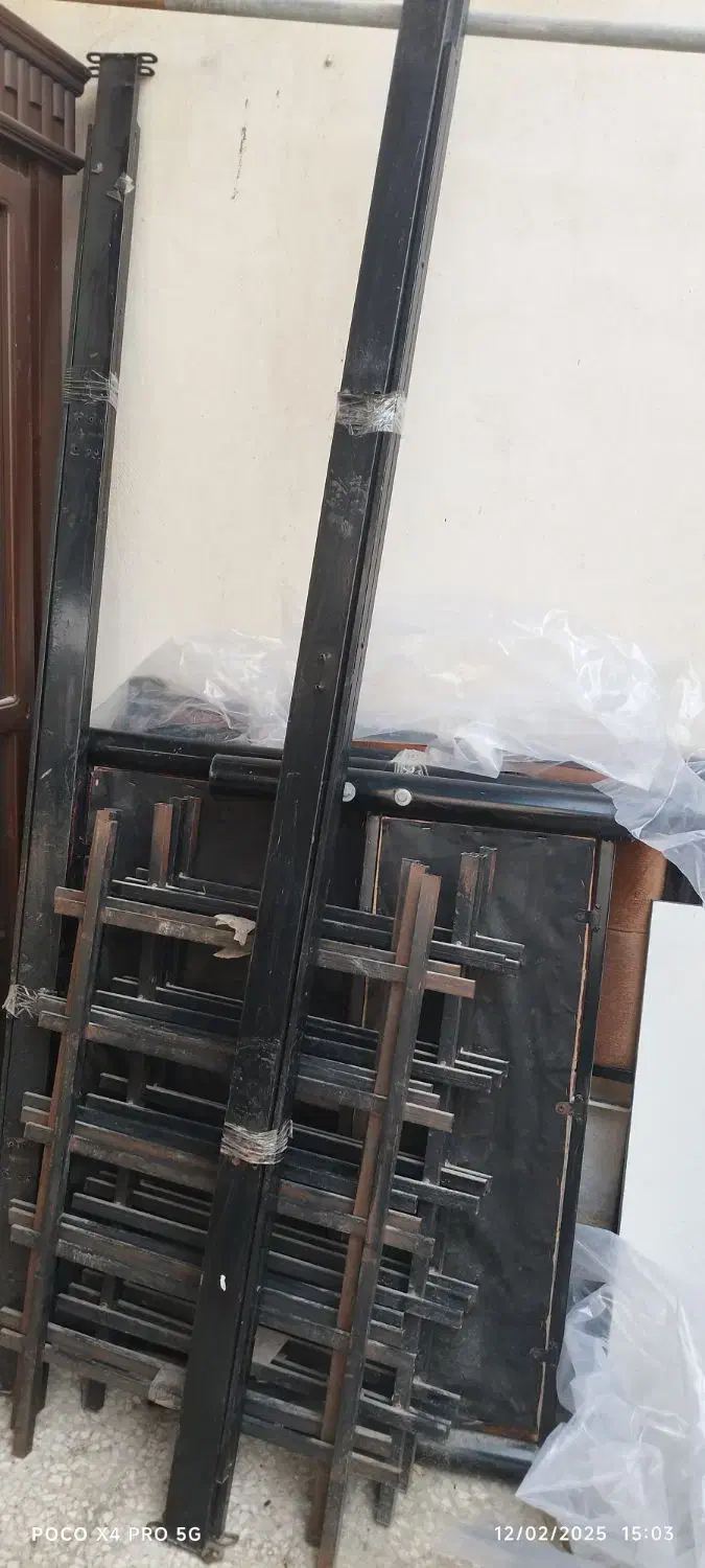 فروش ۲عدد تخت خواب فلزی سالم|تخت و سرویس خواب|بندرعباس, |دیوار