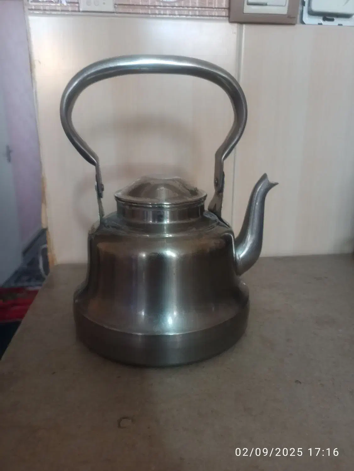 کتری برنجی روسی قدیمی|کلکسیون اشیاء عتیقه|شیراز, رکن‌آباد|دیوار