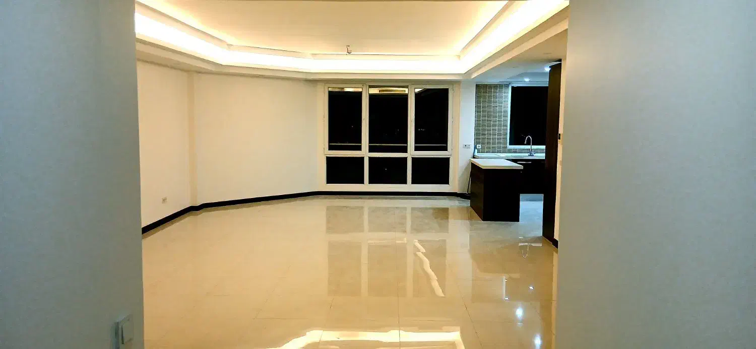 آپارتمان ۱۵۰ متری نورگیر در قلندری|اجارهٔ آپارتمان|تهران, درب دوم|دیوار