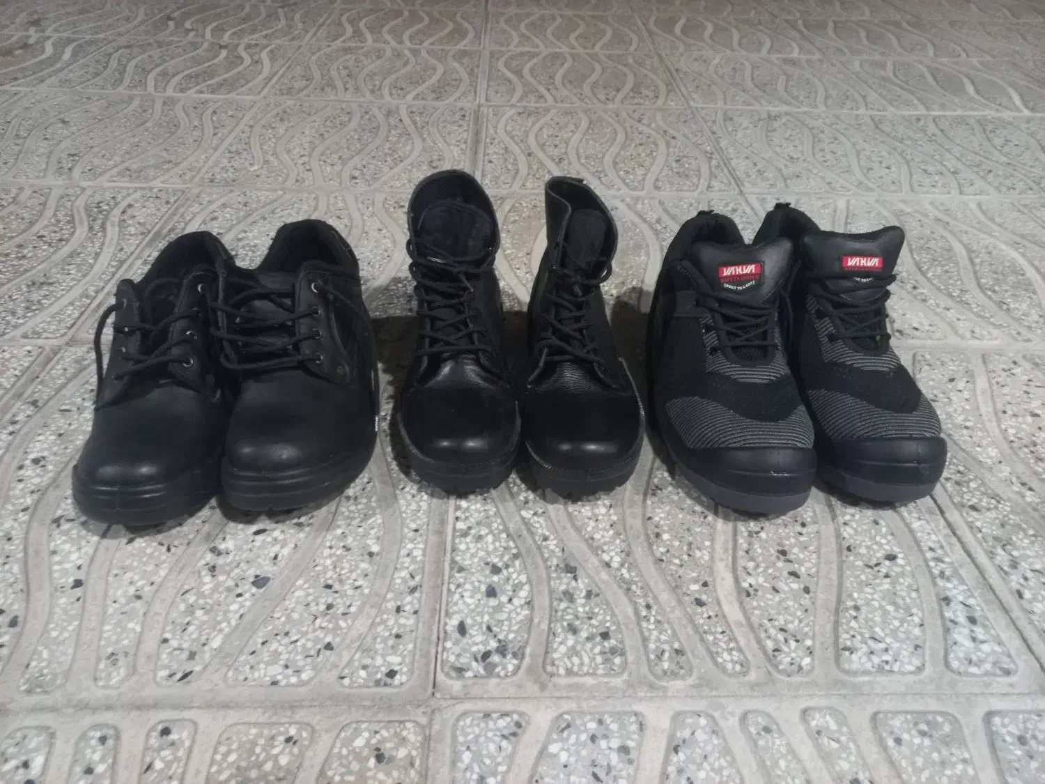 سه جفت کفش چرمی|کیف، کفش، کمربند|فراشبند, |دیوار