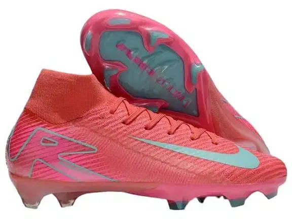 کفش فوتبالی|کیف، کفش، کمربند|بروجرد, |دیوار