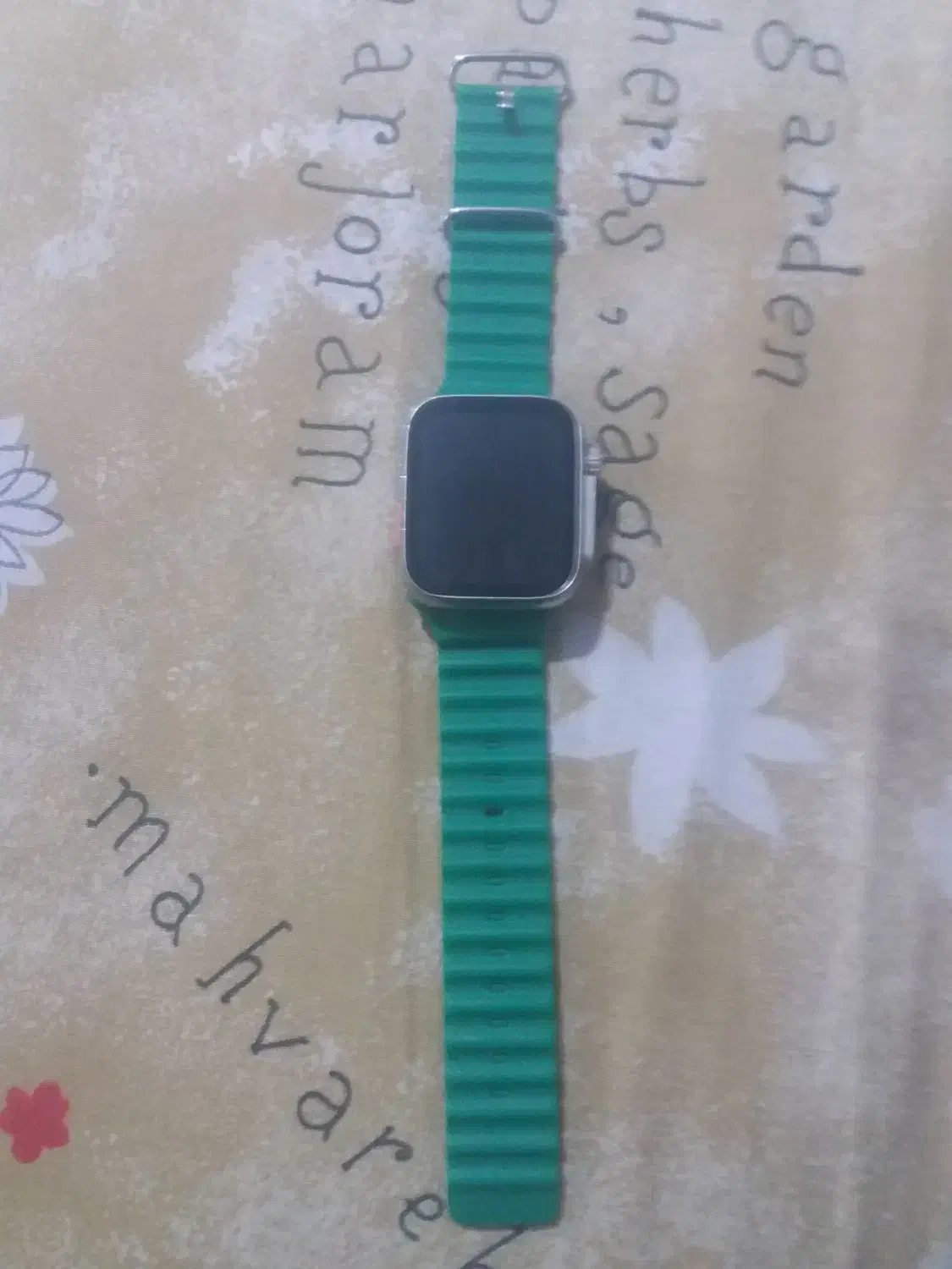 ساعت هوشمند|ساعت|مشهد, کارگران|دیوار