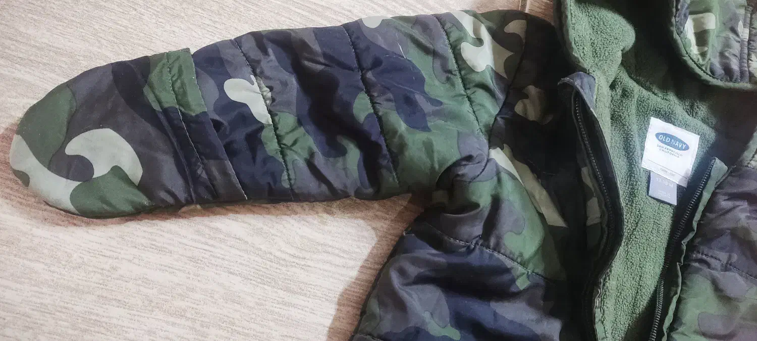 کاپشن ارتشی و بلرسوت پسرونه|کفش و لباس بچه|اصفهان, برازنده|دیوار