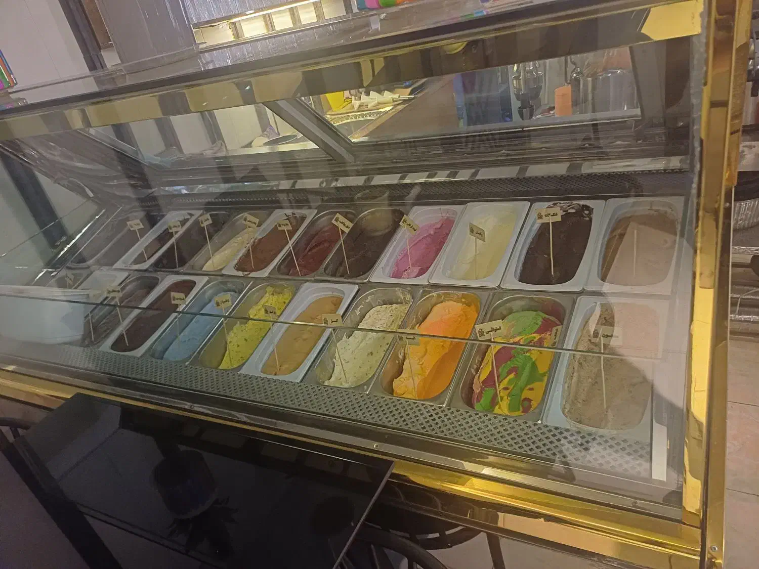 فروش تاپینگ بستنی ۲۰ لگن|کافی‌شاپ و رستوران|بندرعباس, |دیوار