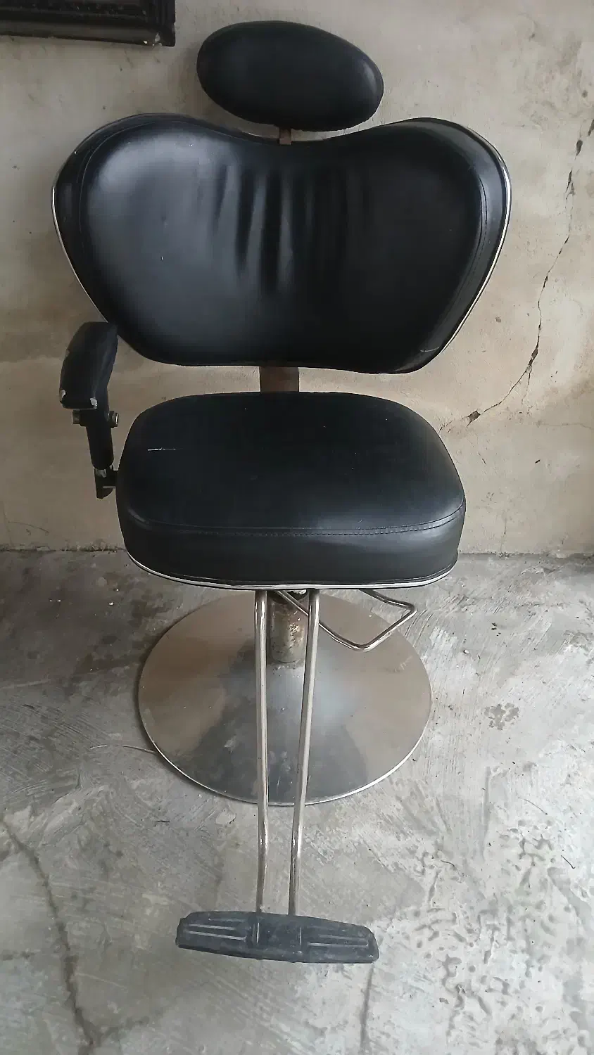 صندلی ارایشگاه مردانه سالم|آرایشگاه و سالن‌های زیبایی|رشت, بیجارپس|دیوار