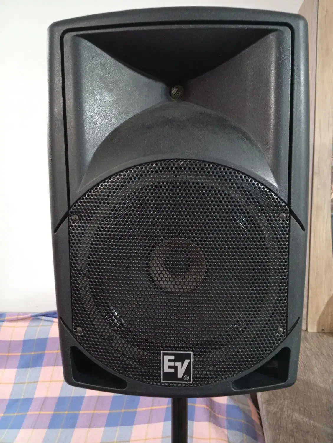 یک عدد باند 12 اینچ EV|سیستم صوتی خانگی|کهریزک, |دیوار