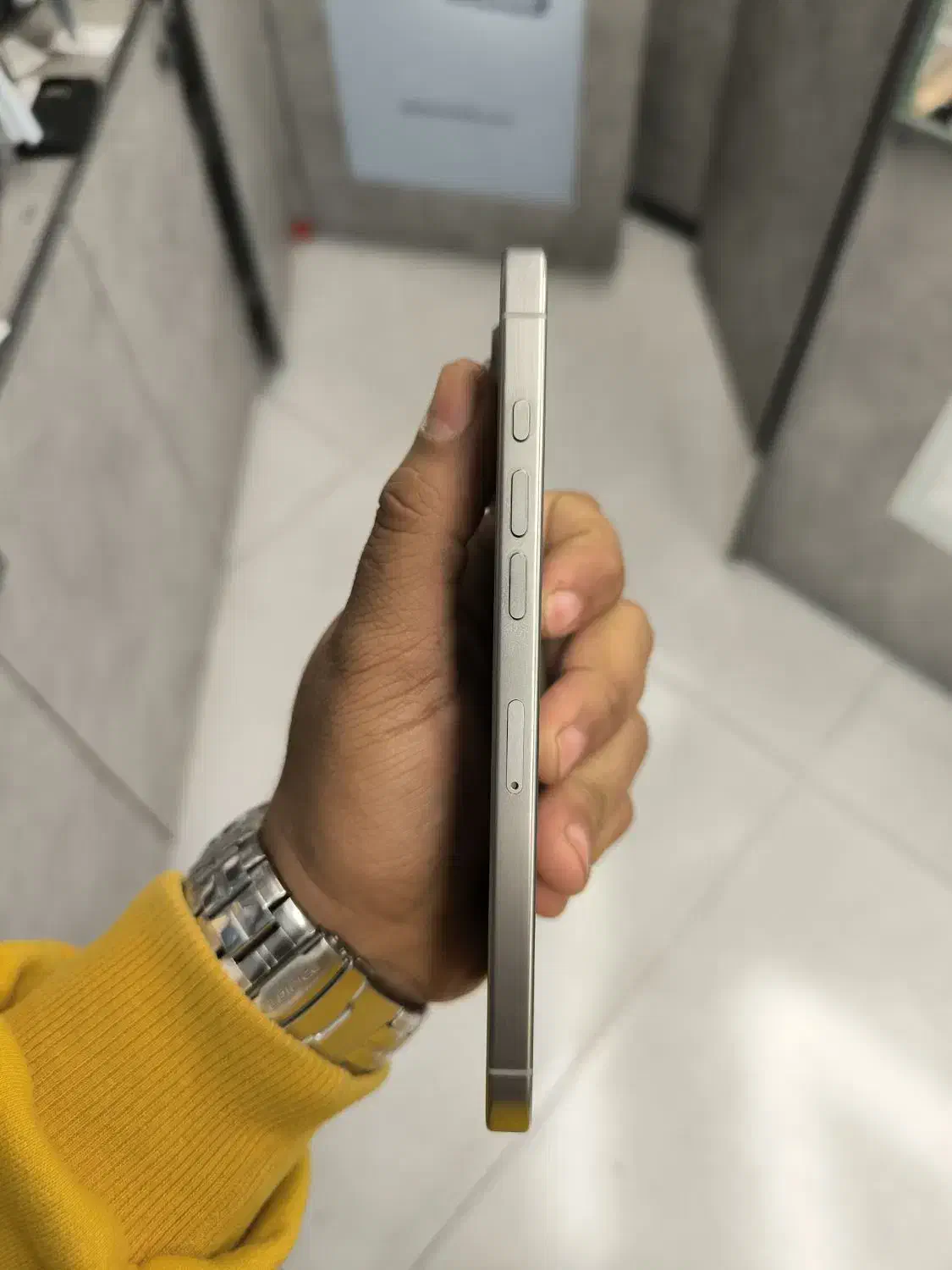 16 پرومکس|موبایل|کرج, اتحاد|دیوار