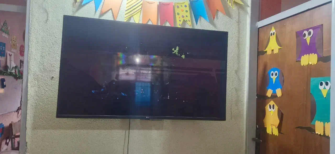 تلویزیون شکسته 55 اینج ال جی|تلویزیون و پروژکتور|بندرعباس, |دیوار