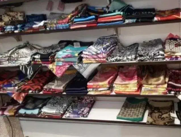 روسری|لباس|رستم, |دیوار