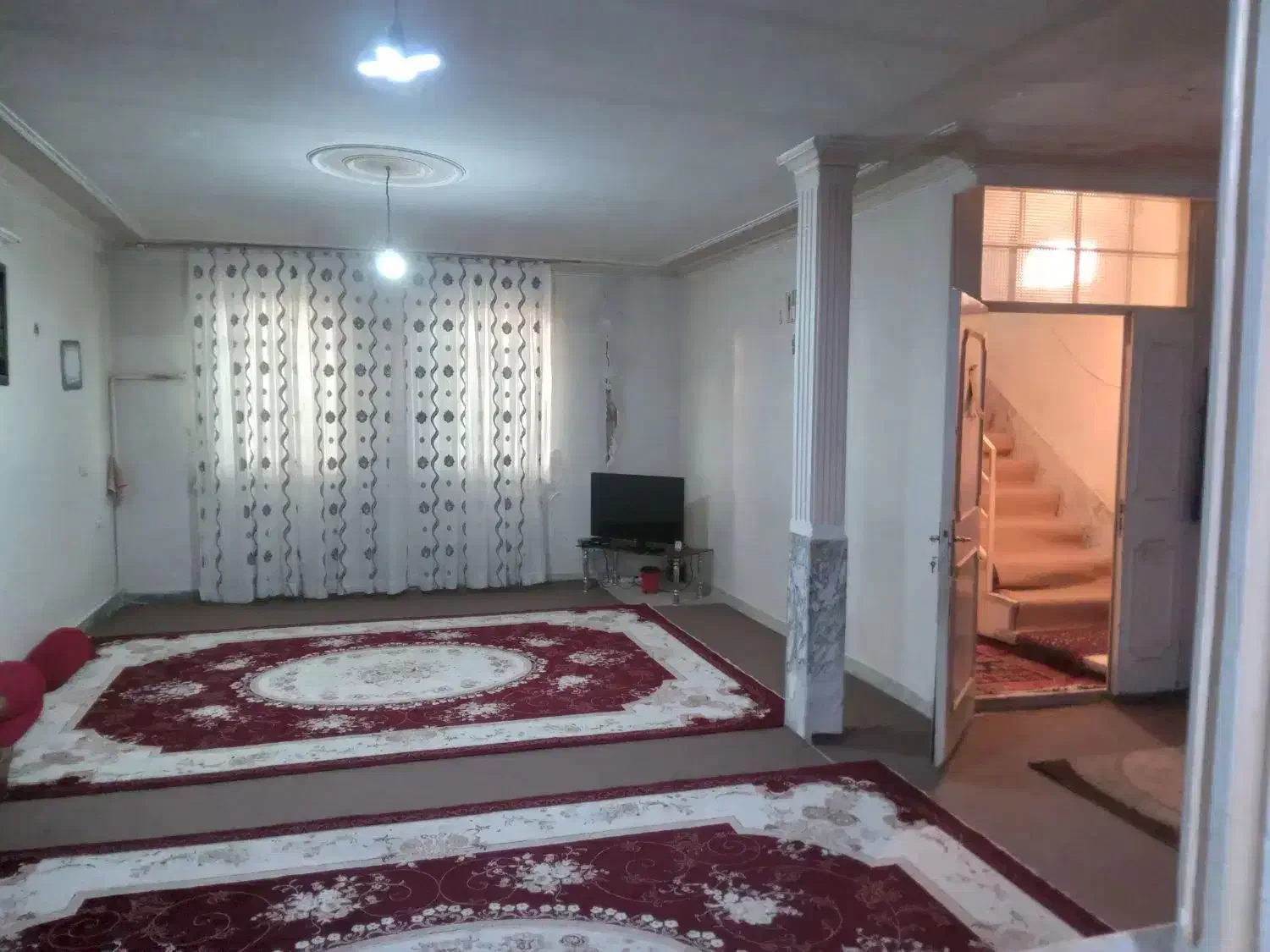 فروش خانه ۳ طبقه با حیاط دلباز|فروش خانه و ویلا|مشکین‌دشت, |دیوار