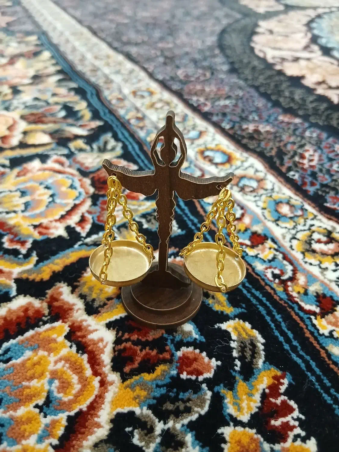 ترازو نو|مجسمه، تندیس، ماکت|رشت, رودباری|دیوار