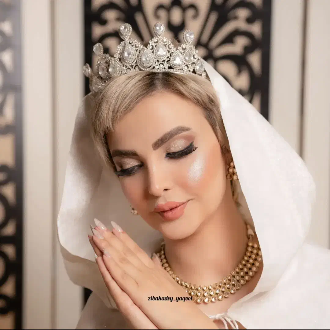 همه ی وسایل ناخن یکجا بفروش می رسد.|آرایشگاه و سالن‌های زیبایی|قشم, |دیوار