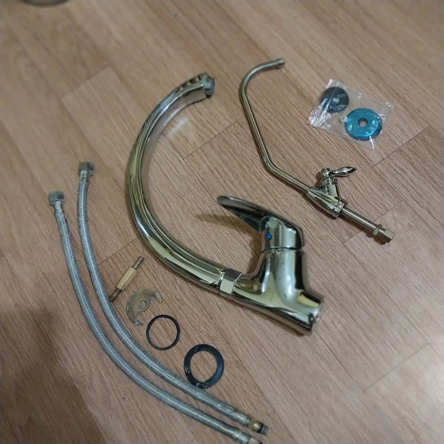 شیر آب مارک قهرمان|لوازم سرویس بهداشتی|تهران, علم و صنعت|دیوار