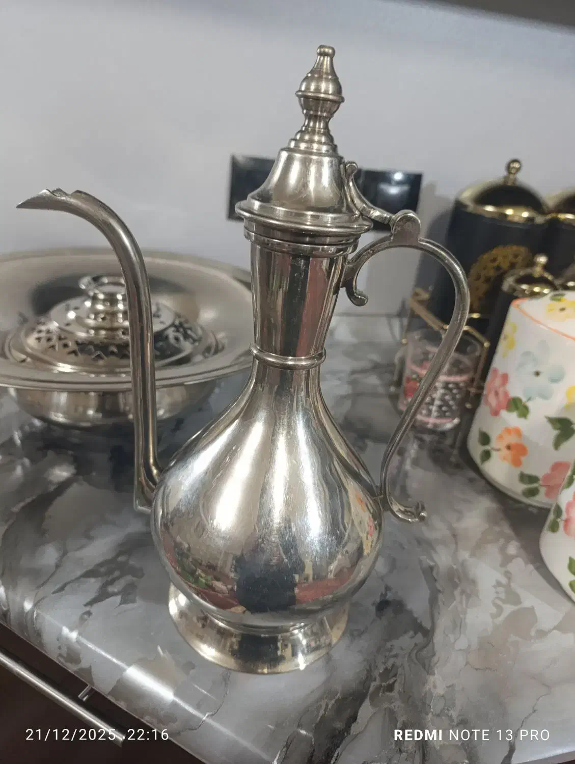 آفتابه لین|کلکسیون اشیاء عتیقه|اهر, |دیوار