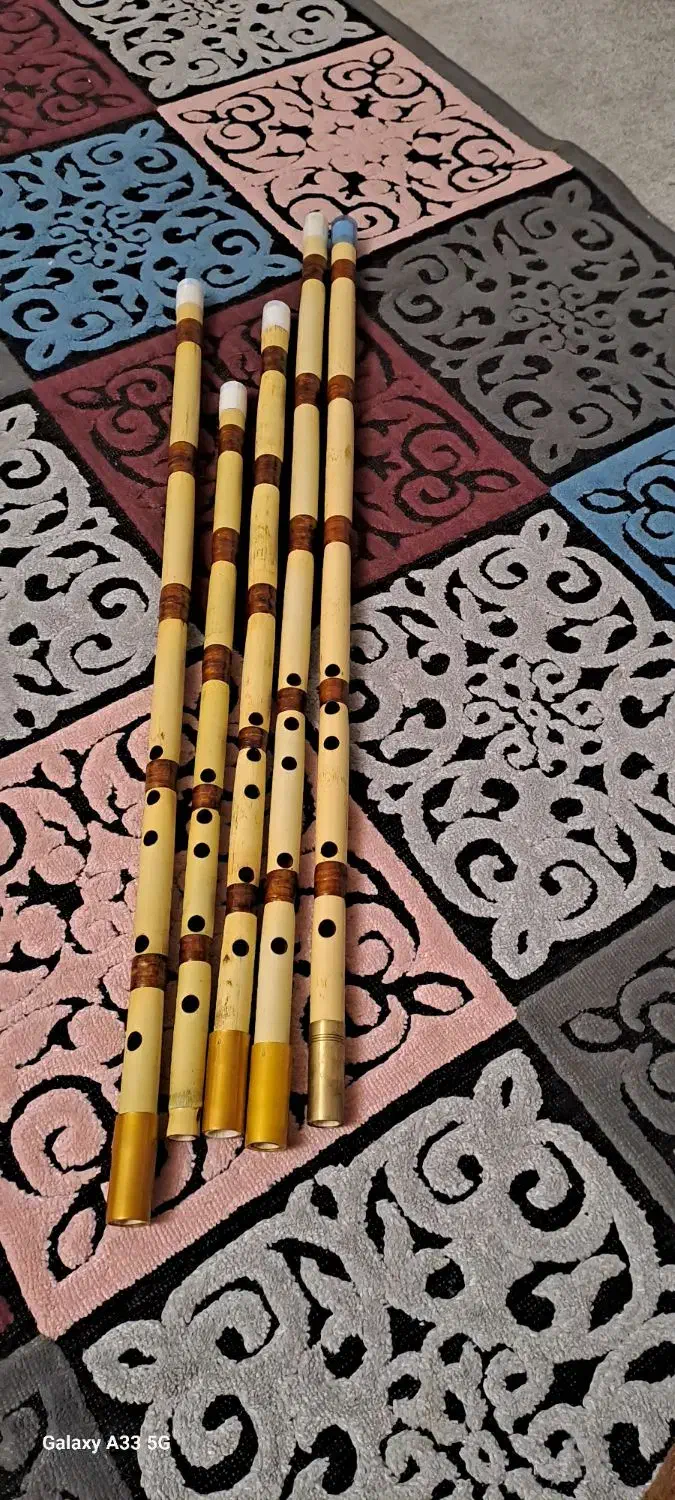 نی هفت بند|سازهای بادی|اصفهان, ملک‌شهر|دیوار