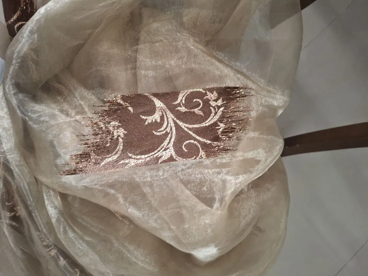 فروش فوری جاکفشی، پرده و روتختی با قیمت مناسب|جاکفشی، کمد، دراور|مشهد, آزادشهر|دیوار