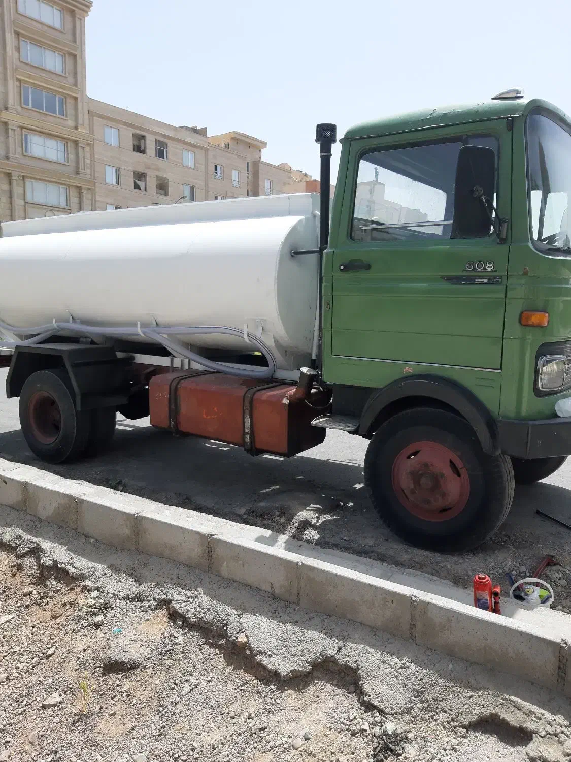 آبرسانی با خاور ۶۰۰۰ لیتری و نیسان۲۰۰۰لیتری|خدمات حمل و نقل|رباطکریم, رباطکریم|دیوار