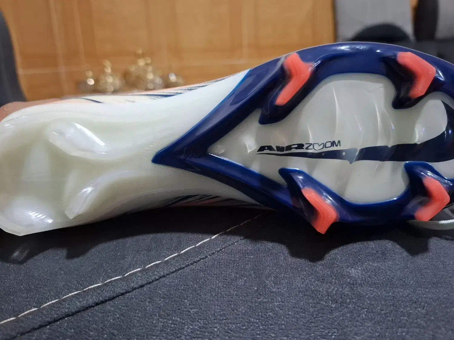 کفش فوتبال کیفیت تضمینی|کیف، کفش، کمربند|سمنان, |دیوار