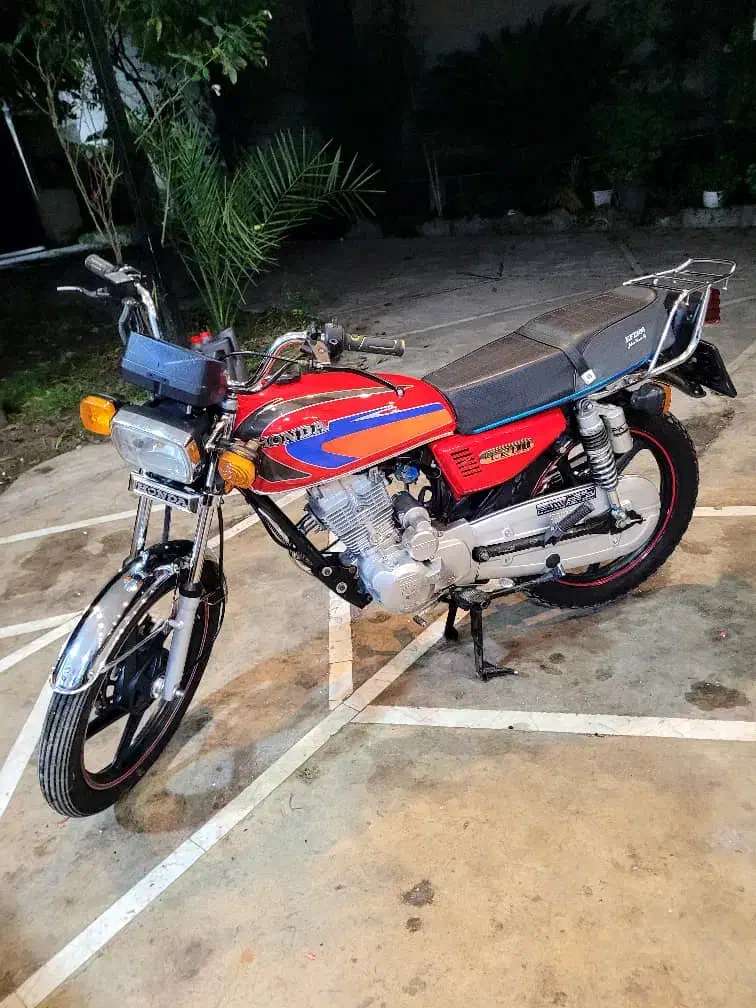 هندا ۲۰۰ رهرو مدل ۴۰۲|موتورسیکلت|عباس‌آباد, |دیوار