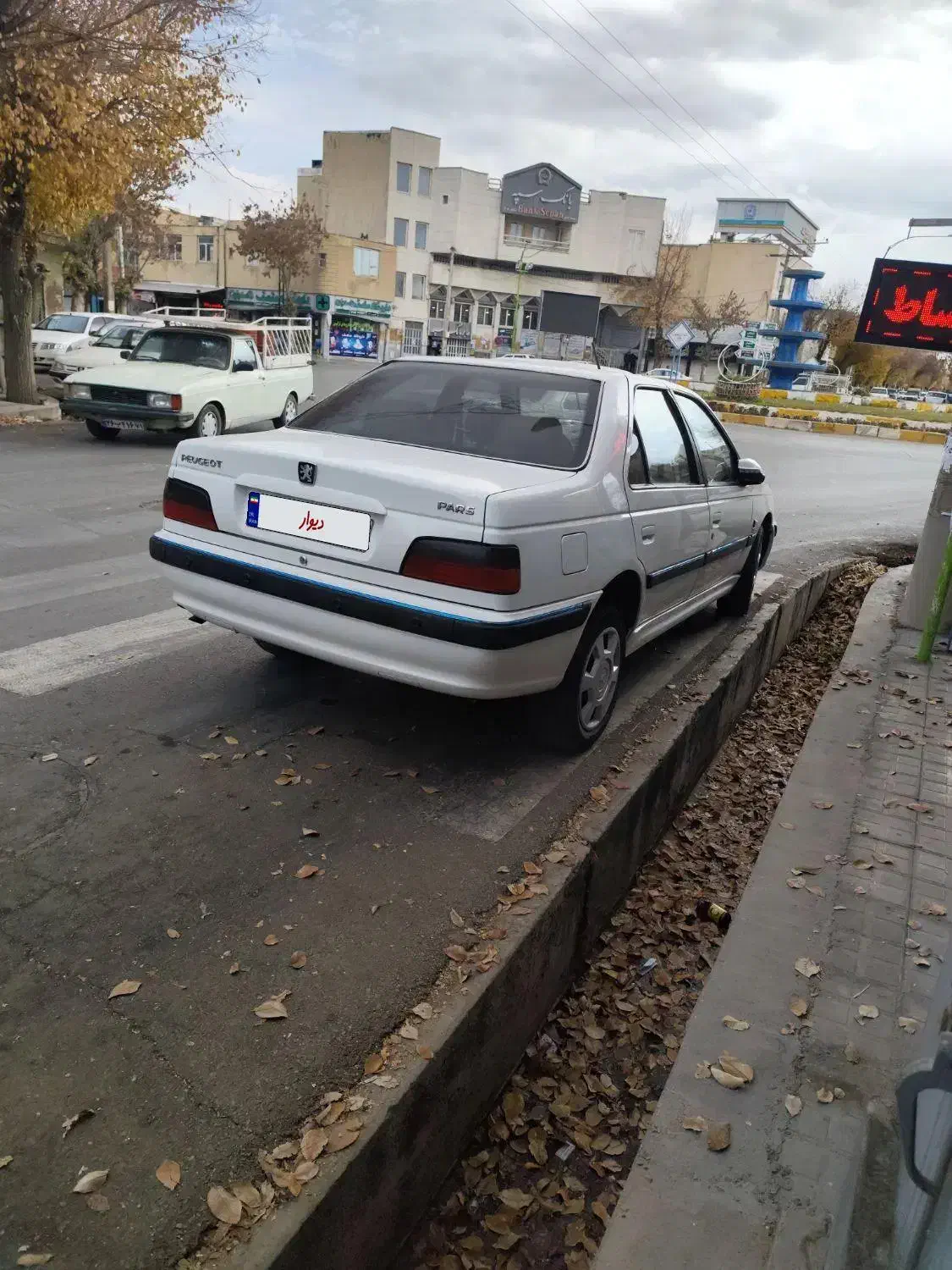 پژو پارس مدل ۹۳|خودرو سواری و وانت|فرخ‌شهر, |دیوار