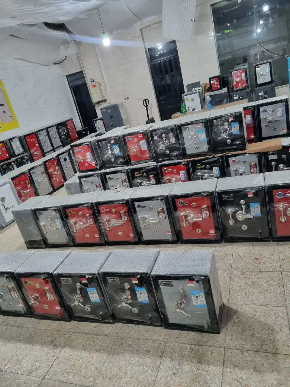 بزرگترین مرکز خریدوفروش گاوصندوق درکشور|ابزارآلات|یزد, |دیوار