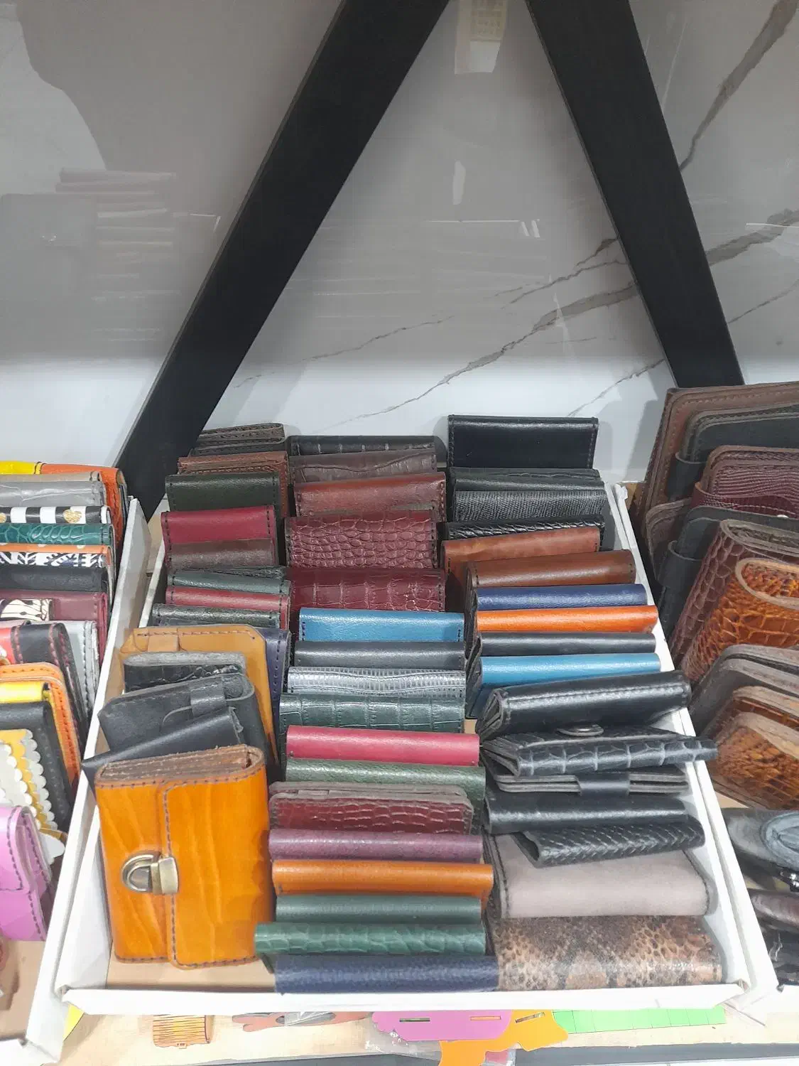 کیف چرم دستدوز|کیف، کفش، کمربند|برخوار, |دیوار