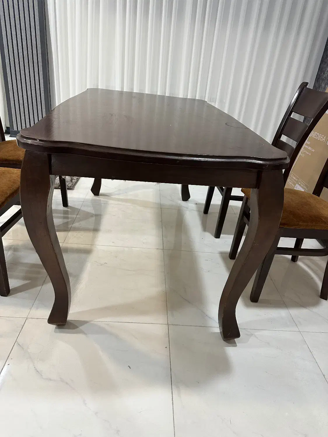 میز شش نفره نهارخوری غذاخوری با چهارتا صندلی|میز و صندلی غذاخوری|کرمان, |دیوار