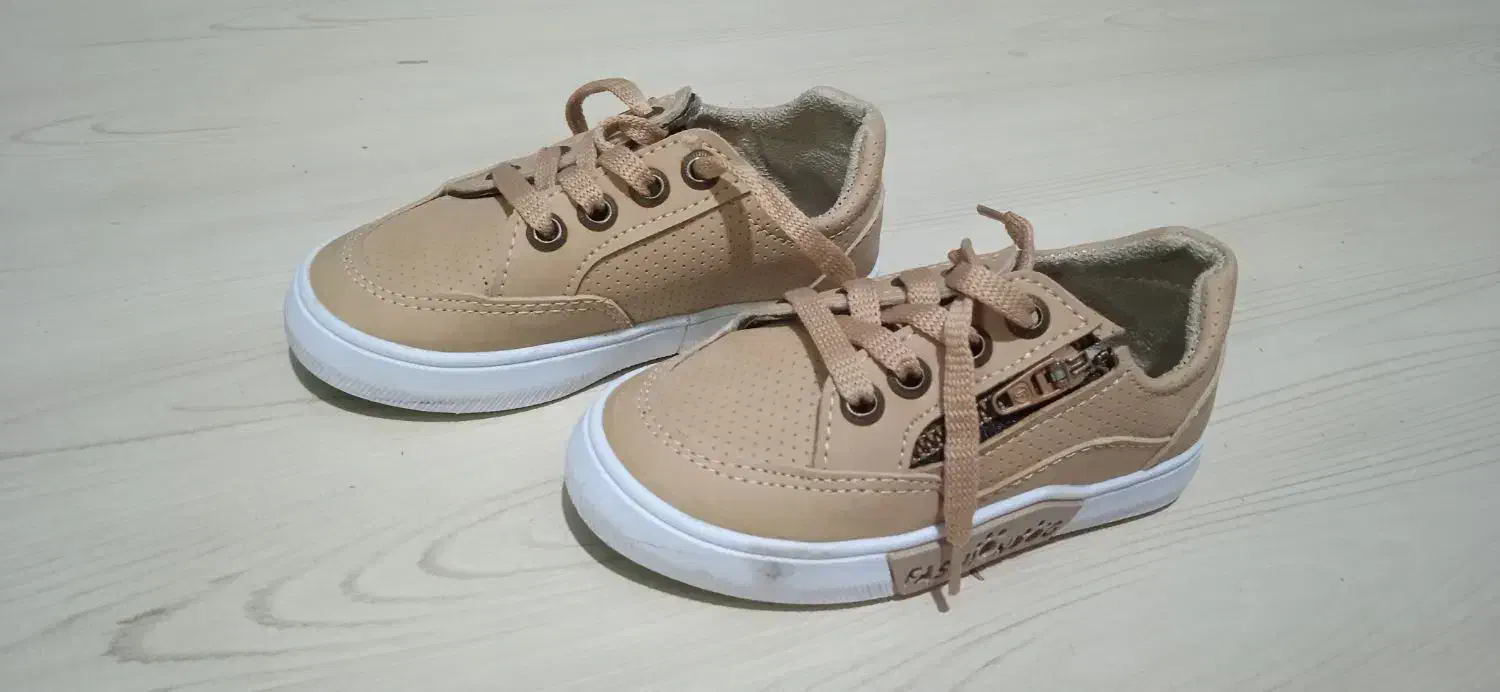 کفش اسپرت بچه گانه|کیف، کفش، کمربند|شاهین‌شهر, شهرک پردیس|دیوار