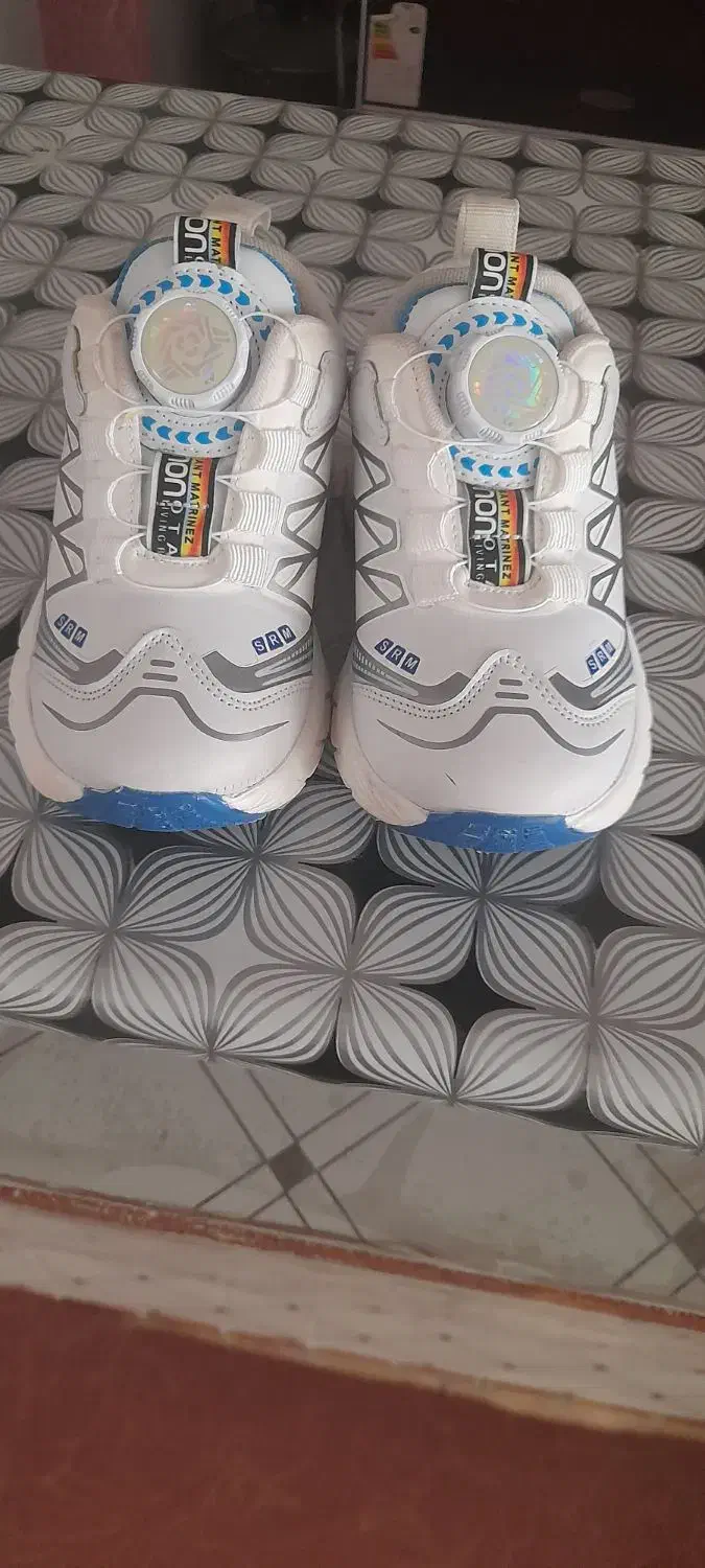 کفش بچه|کفش و لباس بچه|لردگان, |دیوار