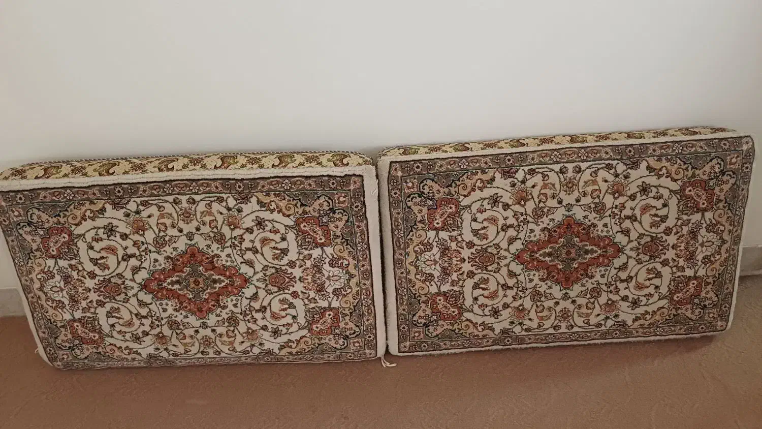 یک جفت پشتی|پشتی|همدان, |دیوار