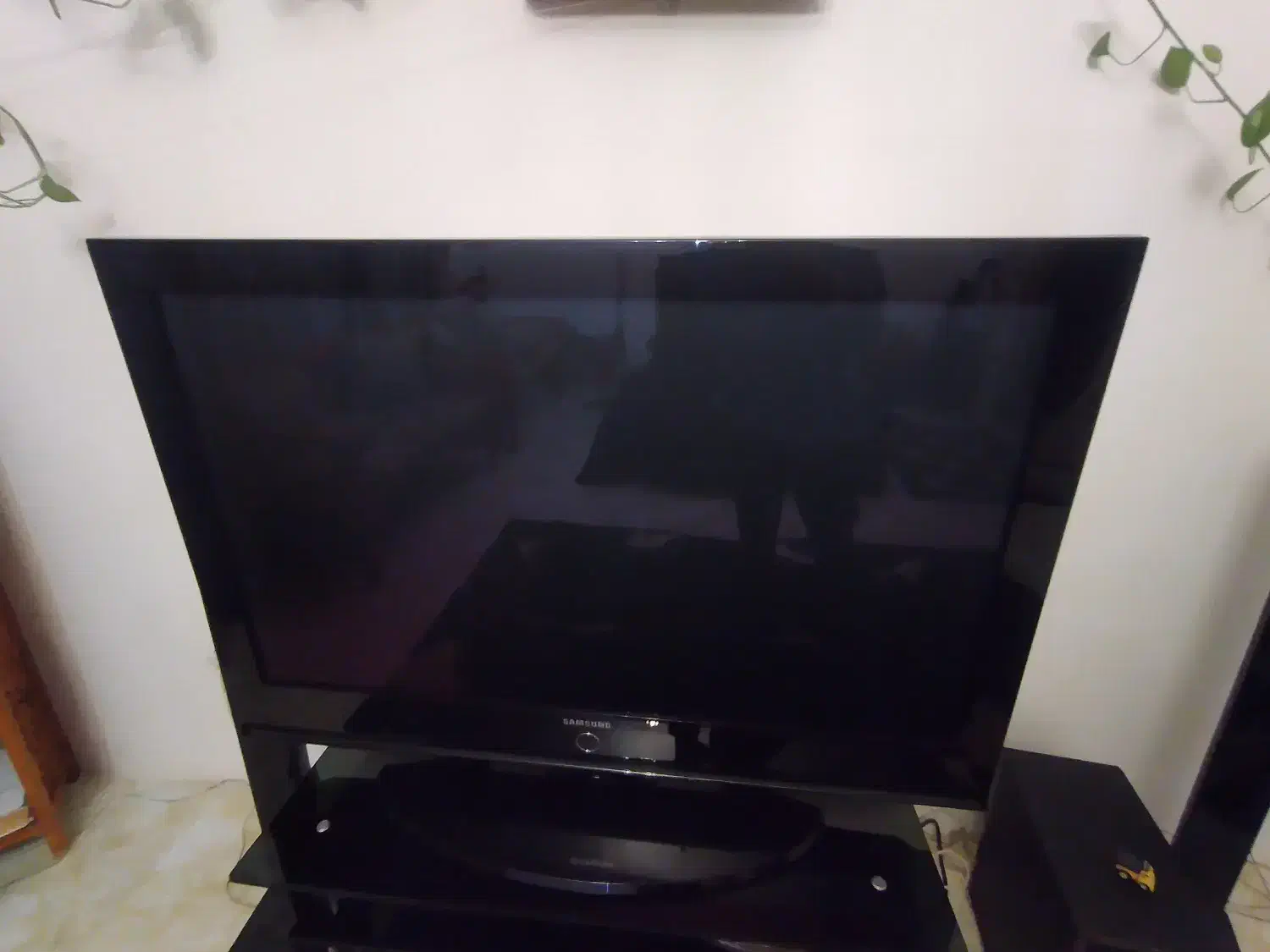 تلویزیون سامسونگ 42اینچ نیاز به تعمیر|تلویزیون و پروژکتور|رباطکریم, رباطکریم|دیوار